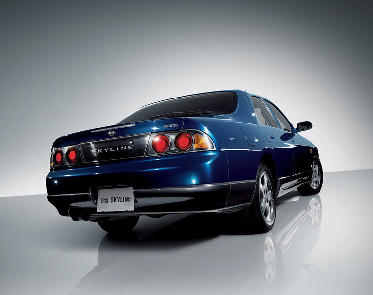 9th Generation Nissan Skyline: 1993 Nissan Skyline GTS Sedan (HR33) Picture